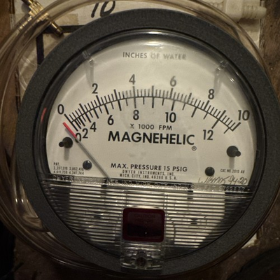 #ad Dwyer Instruments 2000 0Av Dwyer Magnehelic Pressure Gauge CA Ship W Box $38.00