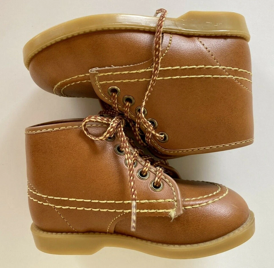 Hermosos zapatos de vestir para niños pequeños marrón talla 2 1/2 - ¡Muy lindos! Foto 4 de 4