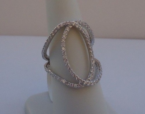 ANILLO DE DISEÑADORES DE PLATA ESTERLINA CON DIAMANTES CREADOS EN LABORATORIO DE 2,50 CT/TALLA 5,6,7,8,9 - Imagen 5 de 8