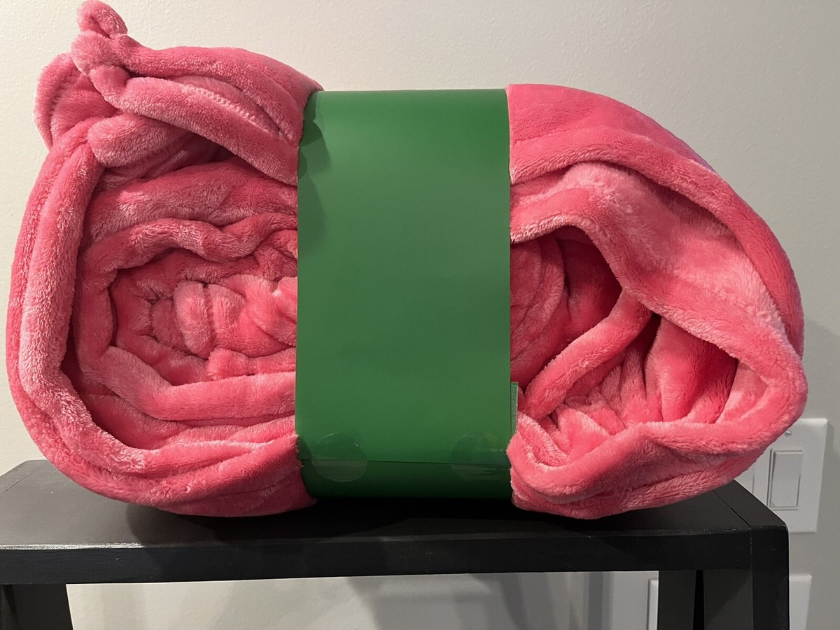 KATE SPADE Hot Pink OVERSIZED KING Fleece Blanket Soft Plush Throw