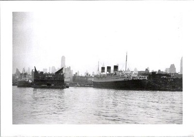 RMS Queen Mary at Cunard Pier NYC 1930s-40s Hudson River Manhattan Skyline