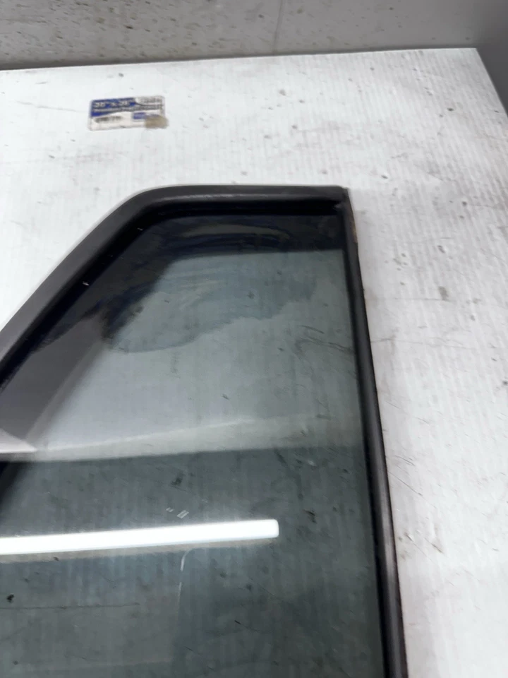 Infiniti QX4 96-04 1997-2004 Pathfinder 4P SUV ventana de ventilación trasera derecha vidrio S5 Foto 4 de 4