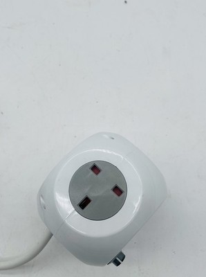 3-fach Power Cube Steckdose mit 3 USB-Anschlüssen & 1,4 m elektrischem Verlängerungskabel - Status