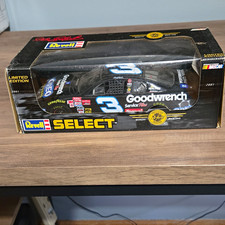 Revell Select Dale Earnhardt 3 2001 Chevy Goodwrench Oreo 1:24 NASCAR LE