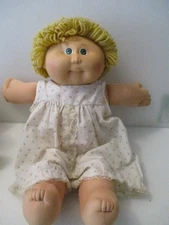 Vintage 1978-1982 Blonde hair Cabbage Patch Doll 17" with clothes Blue Eyes