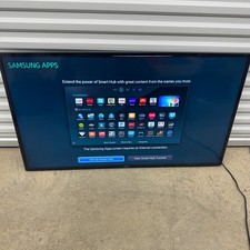 SAMSUNG 50" Class FHD Smart LED TV (UN50J5200AF)