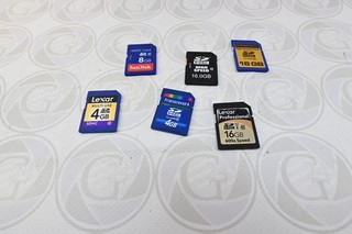6 Pieces SDHC with a total of 64 GB GT24 Auction