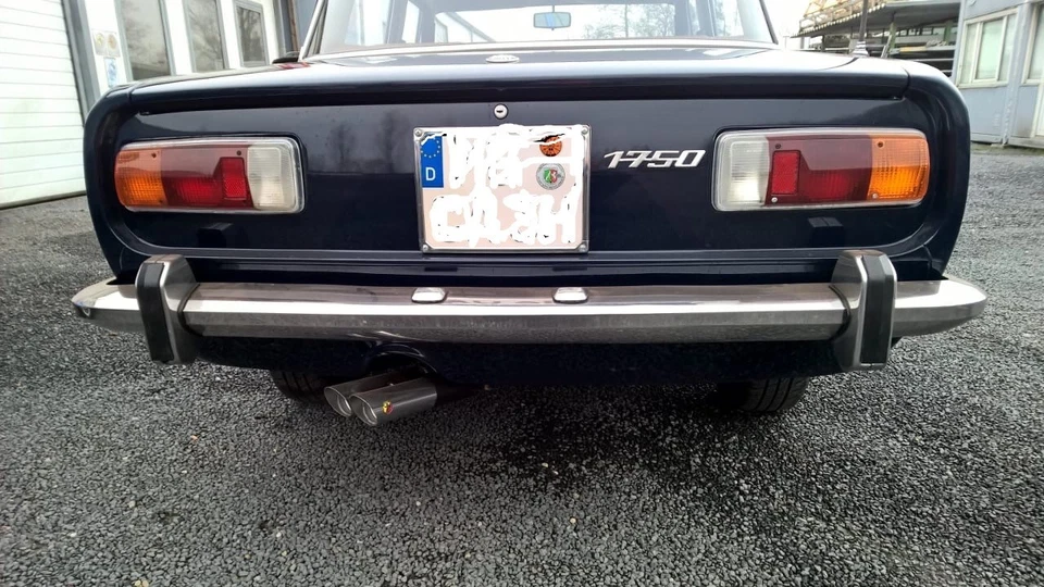 Alfa Romeo 1750-2000 GTV, serie 105, sistema de escape original Abarth (NOS) Foto 2 de 4