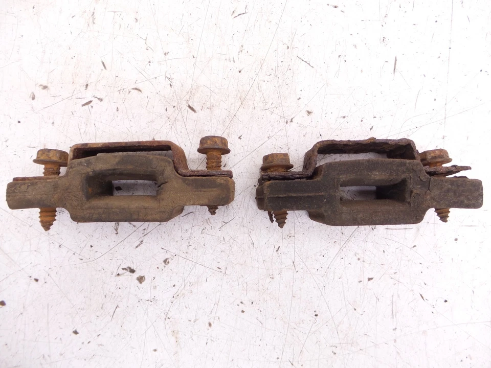 Soporte de suspensión de escape Camaro Firebird Trans Am 70-81 buje original GM Foto 2 de 4