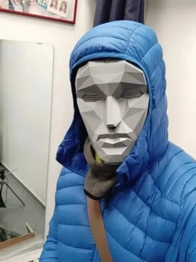 Máscara de Juego de Calamares Ropa Negra Hombre Líder de Equipo Juegos con disfraces Foto 4 de 4