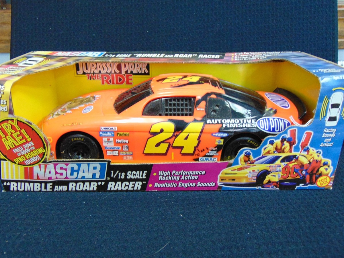 ミニカー NASCAR Rumble Roar Gas Can Racer VTG 1997 ToyBiz Rumble N' Roar Gas Can Racer Mark Martin #6