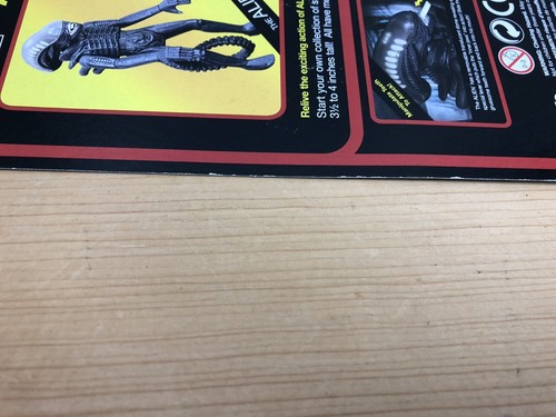 Funko ReAction Figures - Alien - Spacesuit Dallas 3 3/4" Retro Action Figure -  - Picture 8 of 9