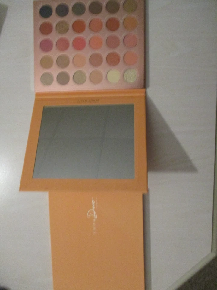 Paleta de sombras de ojos Kara Duo Pro conjunto de 30 colores suave teaser Foto 3 de 4