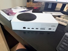 Imagen de Microsoft Xbox Series S 512GB Video Game Console - White