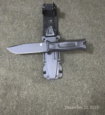 Gerber StrongArm Fixed Blade Knife Black (4.8" Black) with Sheath