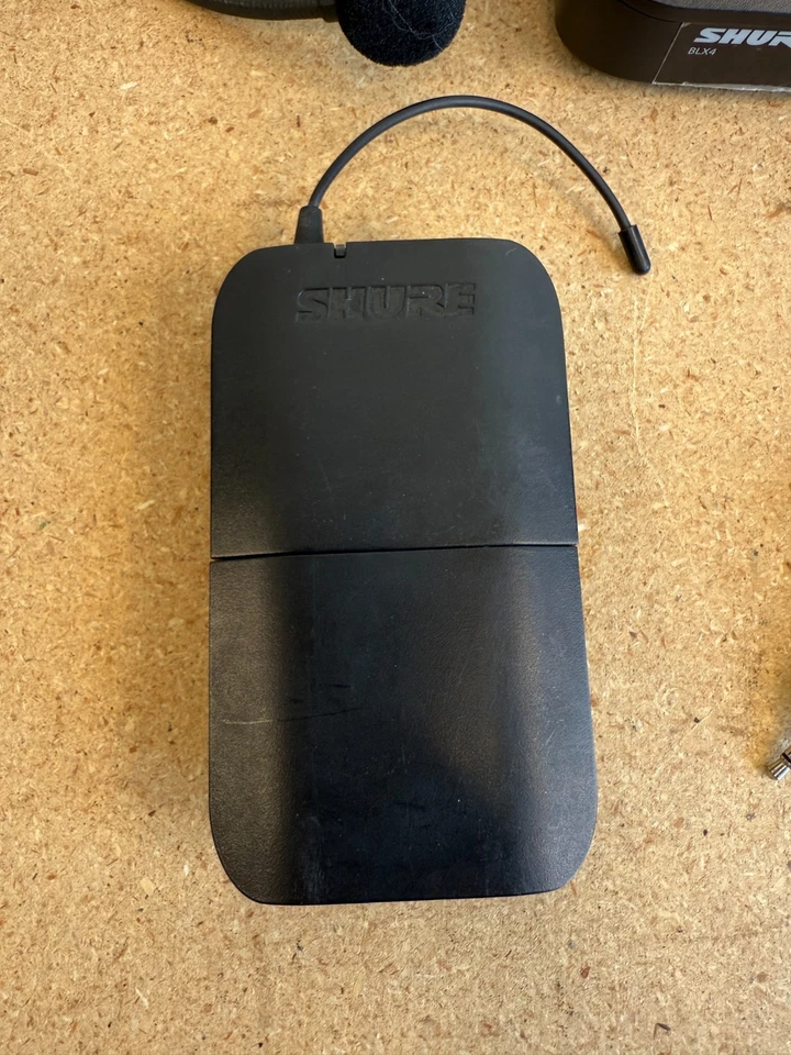 Shure BLX4 J10, BLX1 J10 kabelloses Mikrofonsystem + PG30 Headset - getestet - Bild 2 von 4