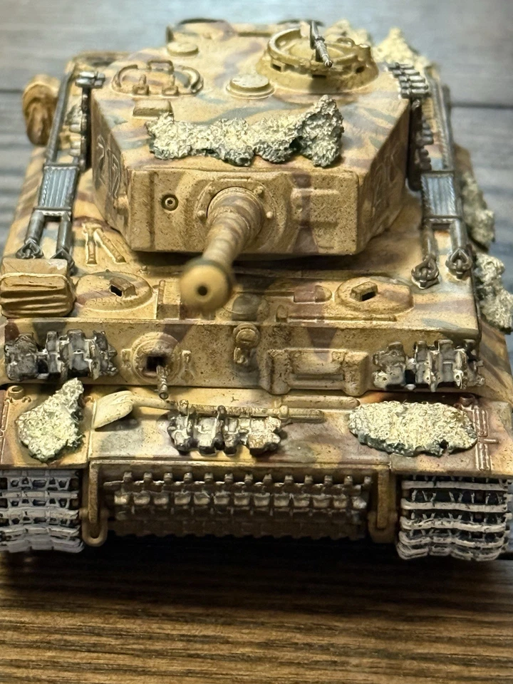 Corgi 1:50 German Tiger Ausf E, sPzAbt. 301 Waldfuecht Germany 1944-45, CC60505 - Image 3 of 4