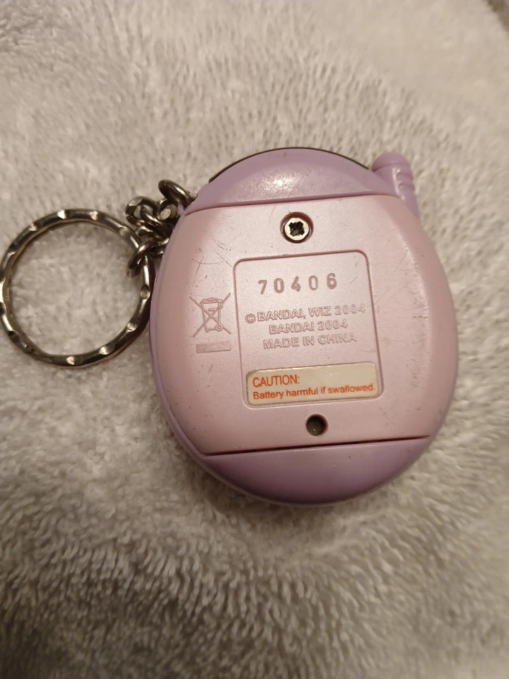 Tamagotchi Bandai Hearts w/ Halo & Angel Wings Connection 2004 V3 Pink Purple - Image 2 of 4