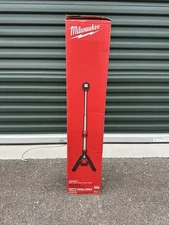 MILWAUKEE 2132-20 M12™ ROCKET™ Dual Power Tower Light