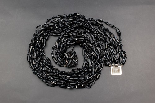 Multi row black bead necklace, chunky layered necklace for women - Picture 12 of 13