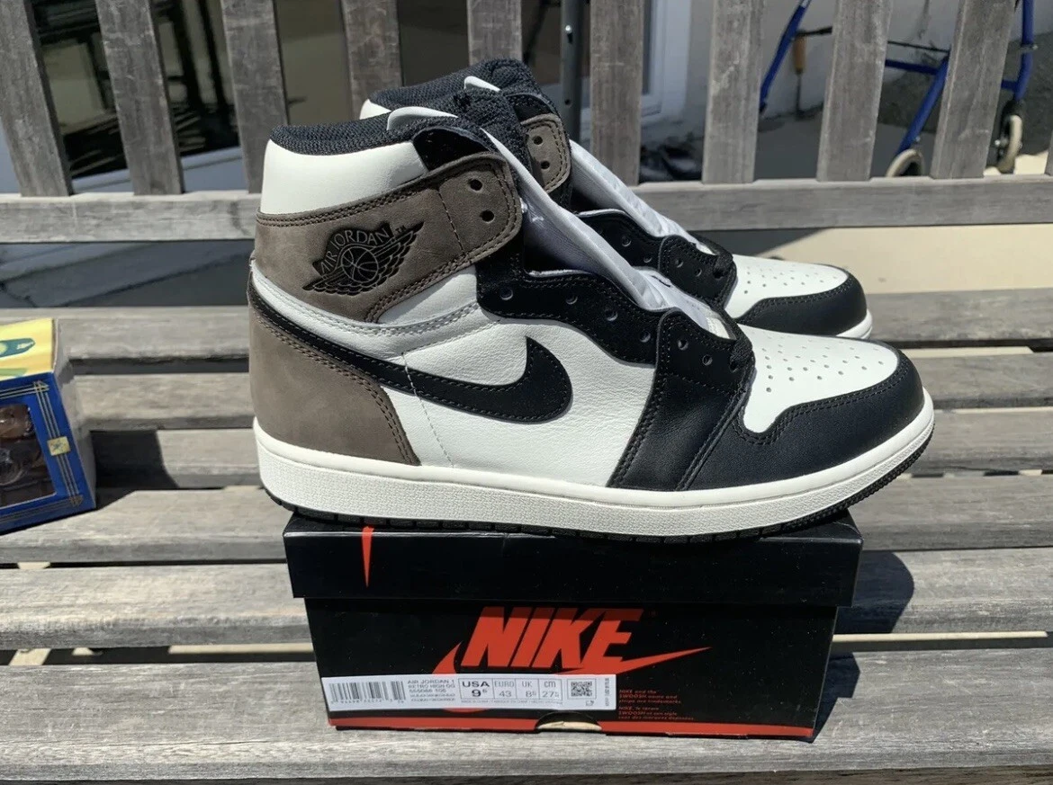 DS NIKE AIR JORDAN 1 RETRO HIGH OG DARK MOCHA SAIL BLACK Sz 9.5 BRED TRAVIS