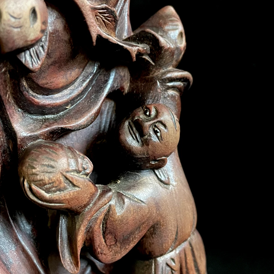 Una figura china tallada huangyang de Shou, siglo XIX H: 12 3/4, W: 5 1/2 pulgadas. Foto 4 de 4