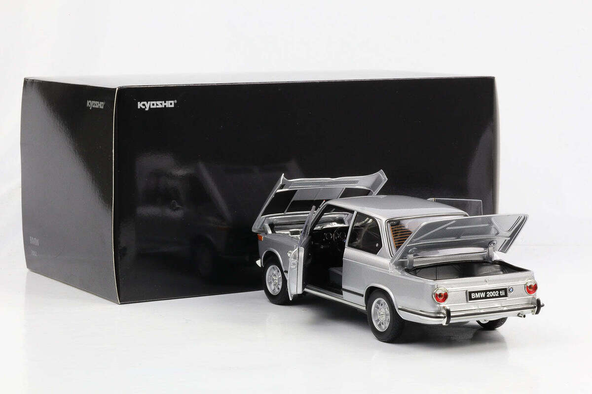 1:18 BMW Kyosho 2002 Tii 1972 silver 08543S full opening | eBay 1:18 BMW Kyosho 2002 Tii 1972 silver 08543S full opening | eBay