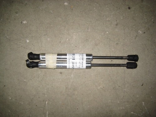 Gasdruckdämpfer-satz Heckklappendämpfer  VW Passat 3B (mod. 2001) 3B5827550E