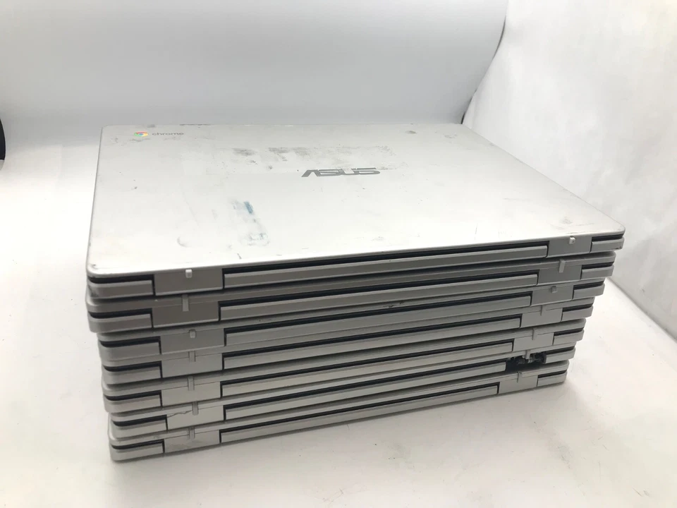 LOT OF 11 ASUS Chromebook C423N/C424M Celeron 14" -Various Issues/Parts -MZ - Image 4 of 4