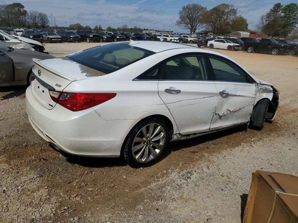 Used Air Cleaner Assembly fits: 2013 Hyundai Sonata 2.0L turbo Grade A - Image 4 of 4