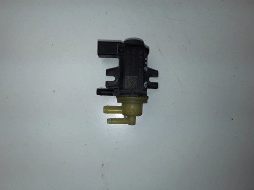 Volkswagen Golf VII 2018 Diesel 66kW Turbolader Druckwandler Magnetventil MKY235