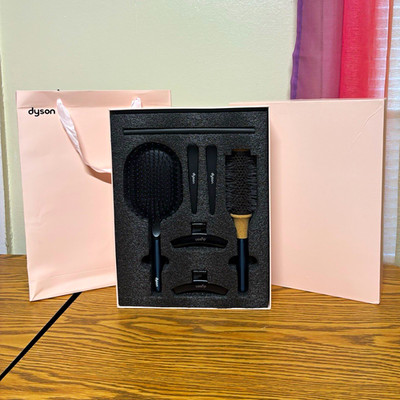 Dyson Detangling Hair Brush Set Black Plastic Oval for All Hair Types 15 in