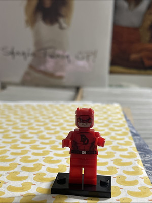 DAREDEVIL ORIGINAL RED CLASSIC SUIT LEGO MINIFIG FIGURE marvel mcu netflix crown
