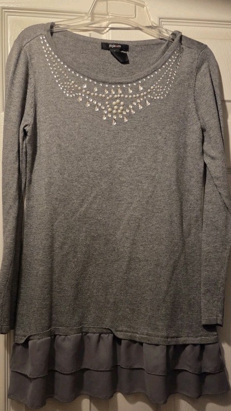 Style & Co Women Grey Scoop Neck Tiered  Top Size S Glam Pearls Rhinestone 