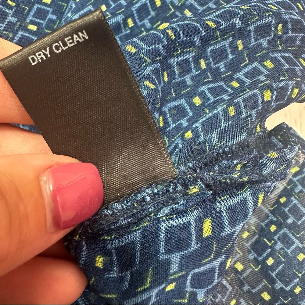 Avenue Blue chartreuse Geometric pattern sheer ra… - image 9