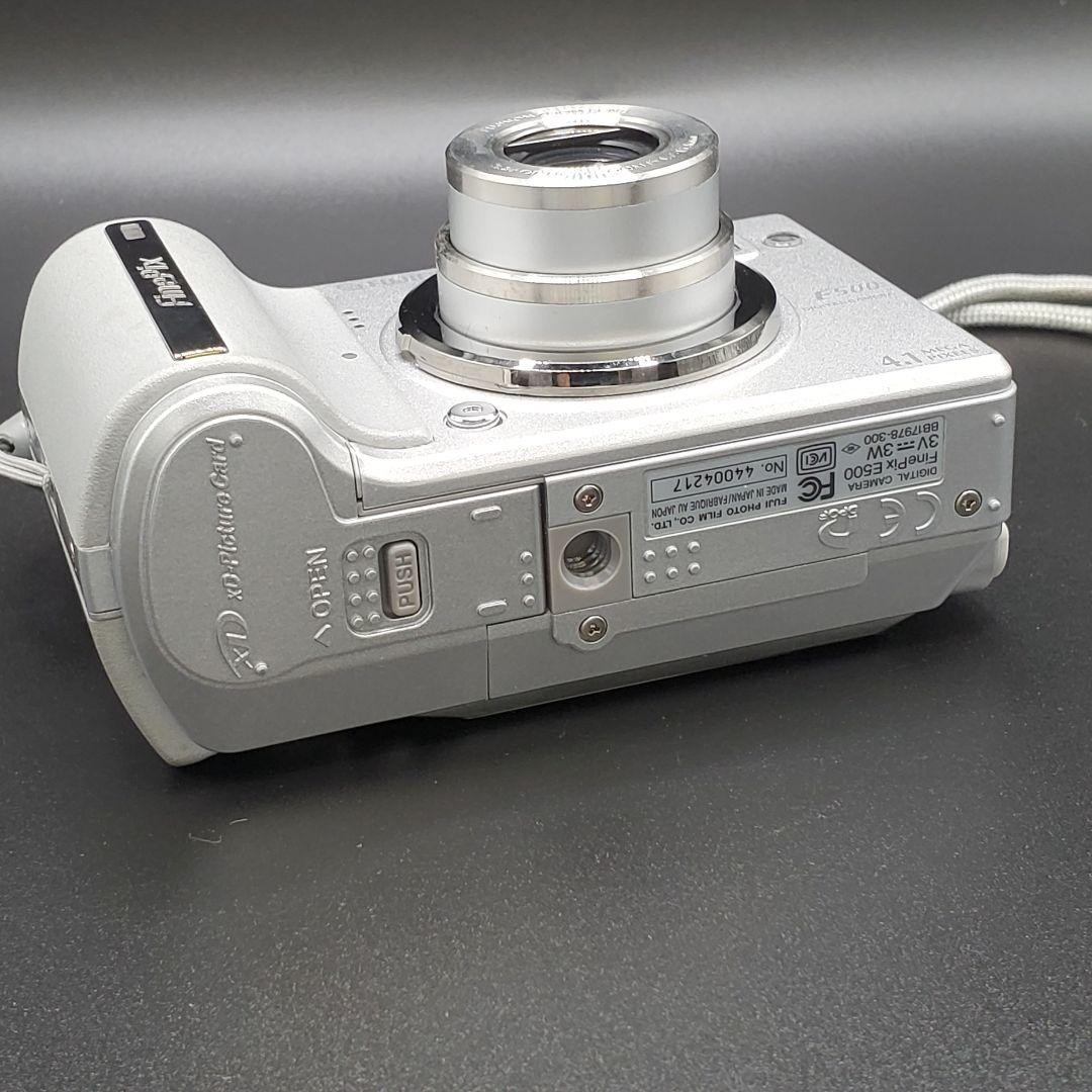 Fujifilm FinePix E500 6MP Compact Digital Camera 3x Zoom