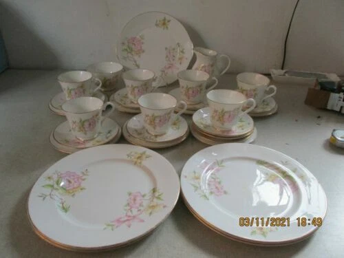 Mid-Century Modern Tea Cups&Saucers