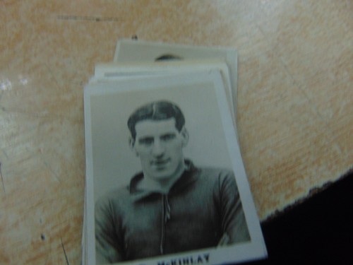 Tarjetas de cigarrillo de fútbol americano Pinnace Footballers años 20 elige del menú publicación gratuita del Reino Unido - Imagen 28 de 37