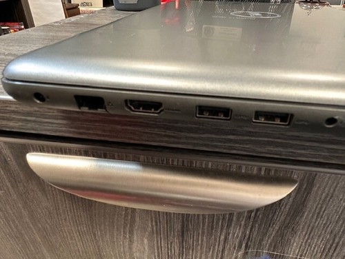 Dell Inspiron 5567 15.6" HD i5-7200U 2.50GHz 8GB RAM 1TB HDD - Very Good