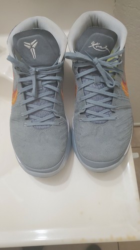 kobe ad grey snake
