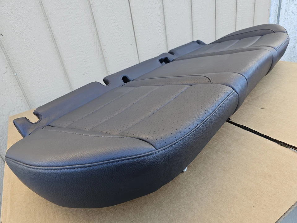 Volkswagen Jetta MK5 2005-2010 Wolfsburg OEM asiento trasero de cuero negro bonito Foto 4 de 4