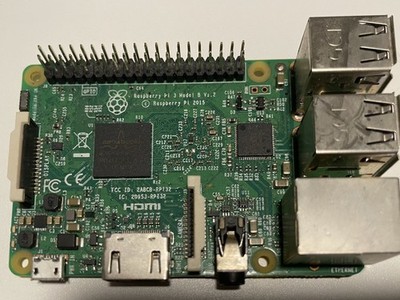 Raspberry Pi 3 Modell B - Quad-Core Prozessor / 1GB RAM WiFi Bluetooth onBoard