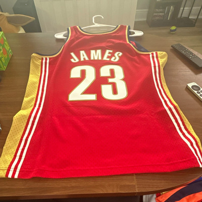 Mitchell & Ness Cavaliers LeBron James #23 Jersey Red NBA Basketball