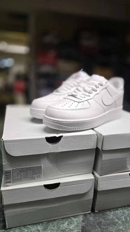Talla 11M-Nike Air Force 1 Blanco Nuevo Con Caja Foto 3 de 4