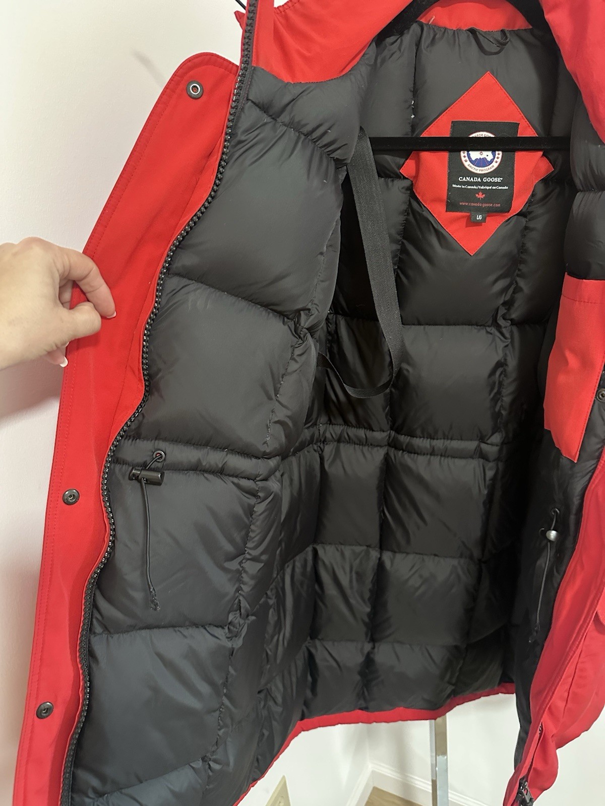 Canada Goose Trillium Women's Parka Coat Women’s Size L large Red Coyote Fur thumbnail 3