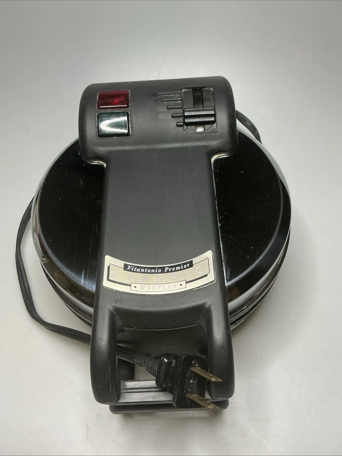 Vitantonio Premier Classic Waffler Waffle Maker Model 1800 Tested and Working