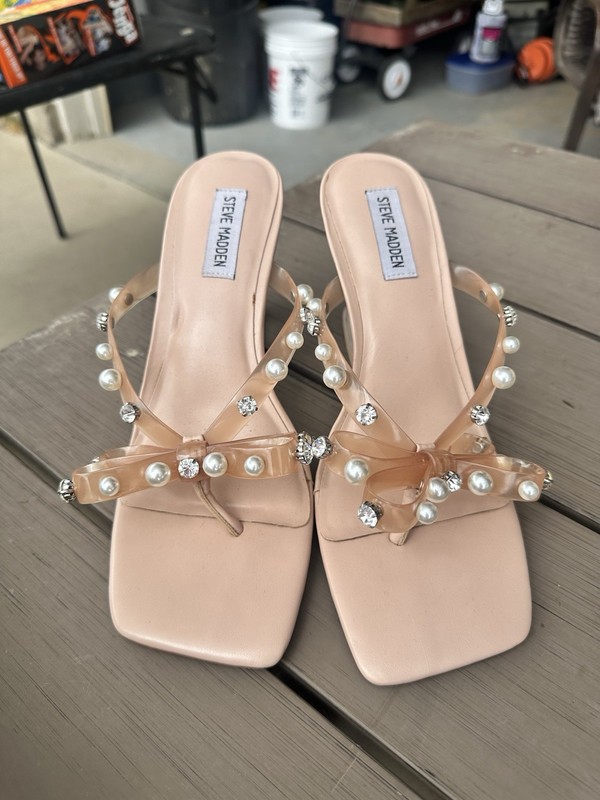 Steve Madden Pearl Sandle Women's Size 9