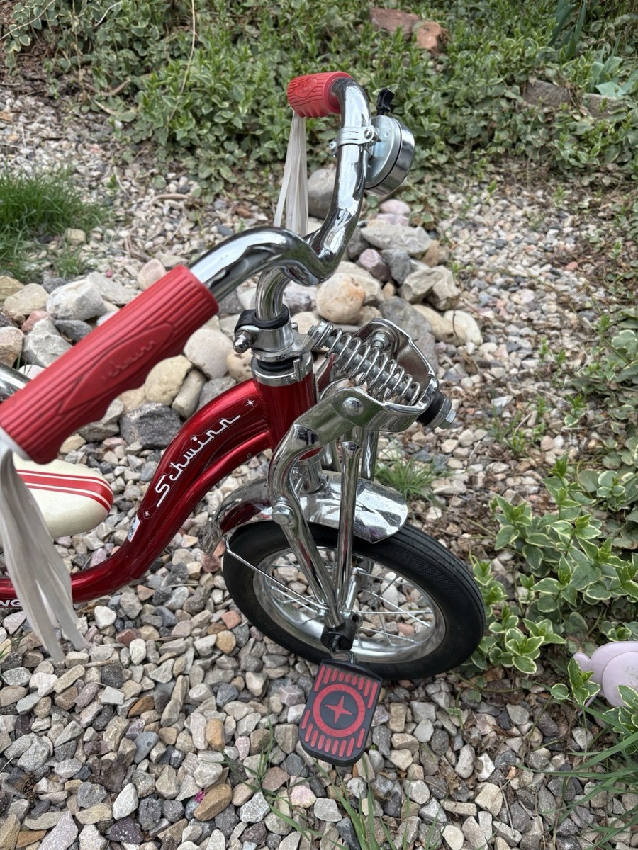 Schwinn Lil Stingray Super Deluxe Tricycle w/ Krate springer bell