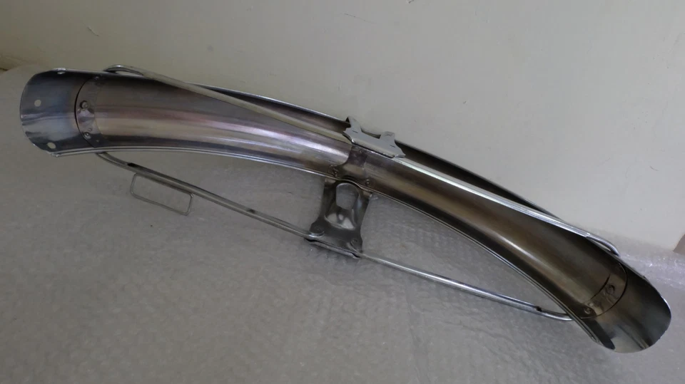 Guardabarros delantero Honda CB100 CB125 CS90 S110 S90Z CB90 NUEVO Foto 4 de 4