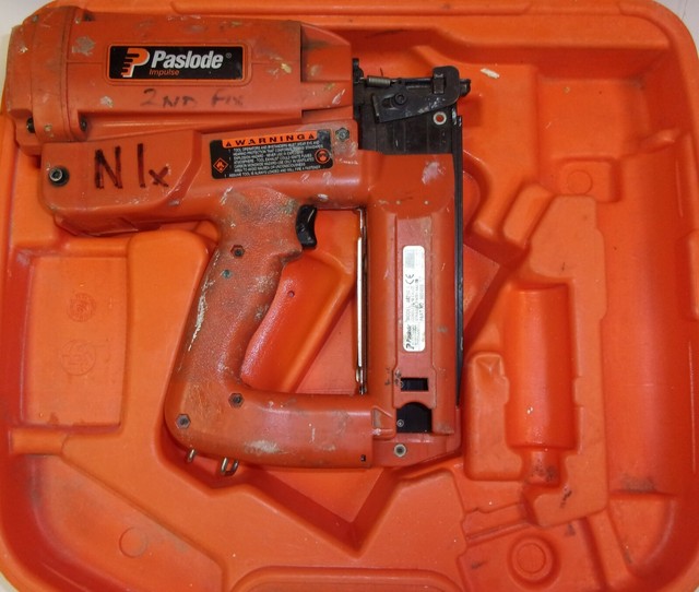 Paslode IM250 Cordless 2nd Fix Nail Gun 